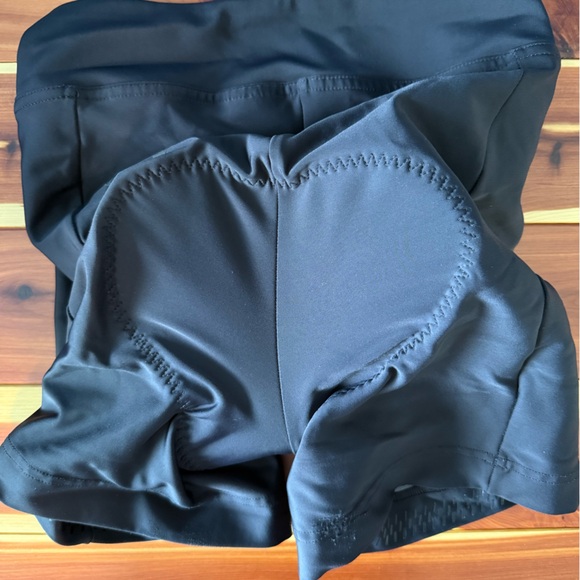 Pearl Izumi cycling shorts - Picture 2 of 5